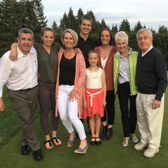 Meet your Posher, Lisa - Picture 1 of 1